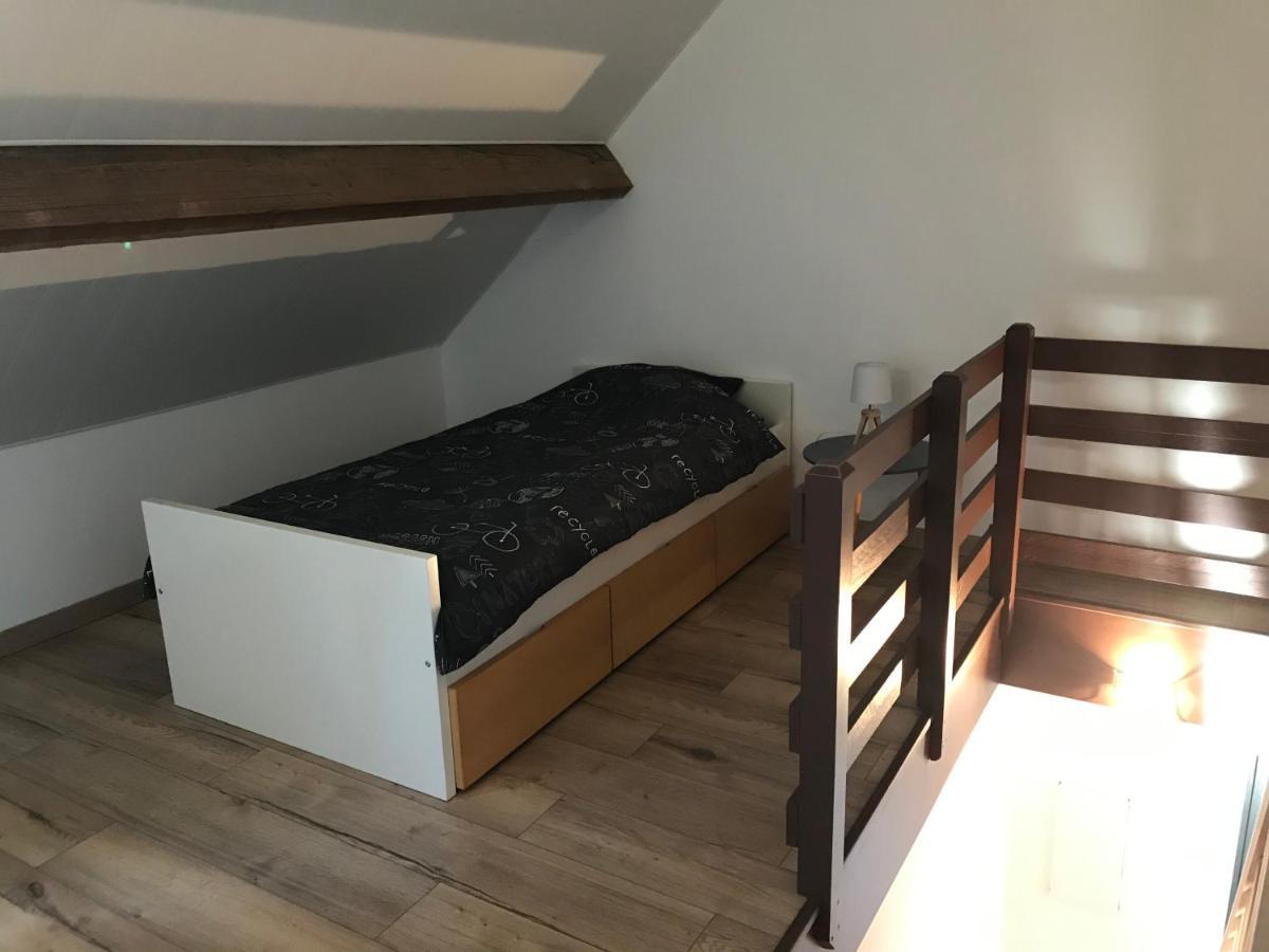 Duplex Agreable Et Spacieux 3 Chb Dont 1 Communicante Vendeville Exterior foto